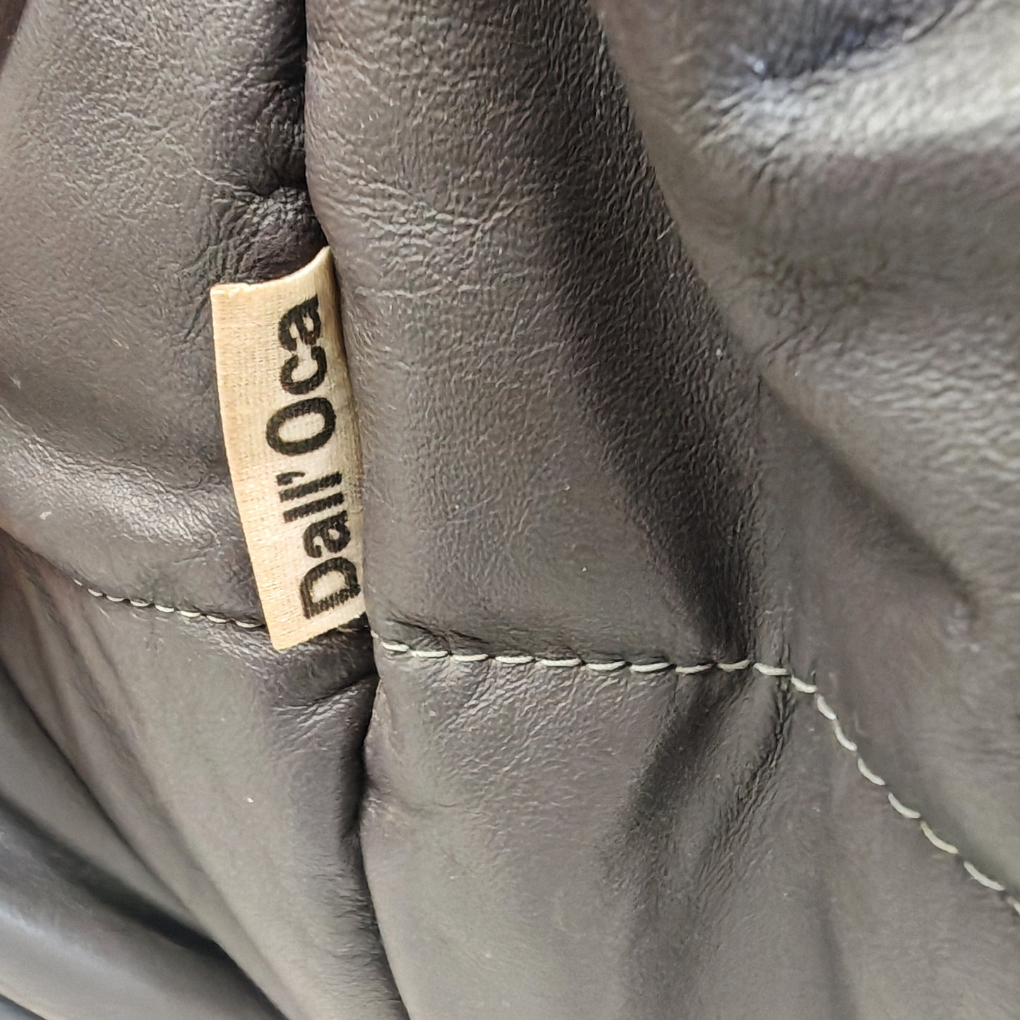 Divano 3 posti in pelle modello Piumino, De Pas D'Urbino Lomazzi per Dall'Oca anni 70