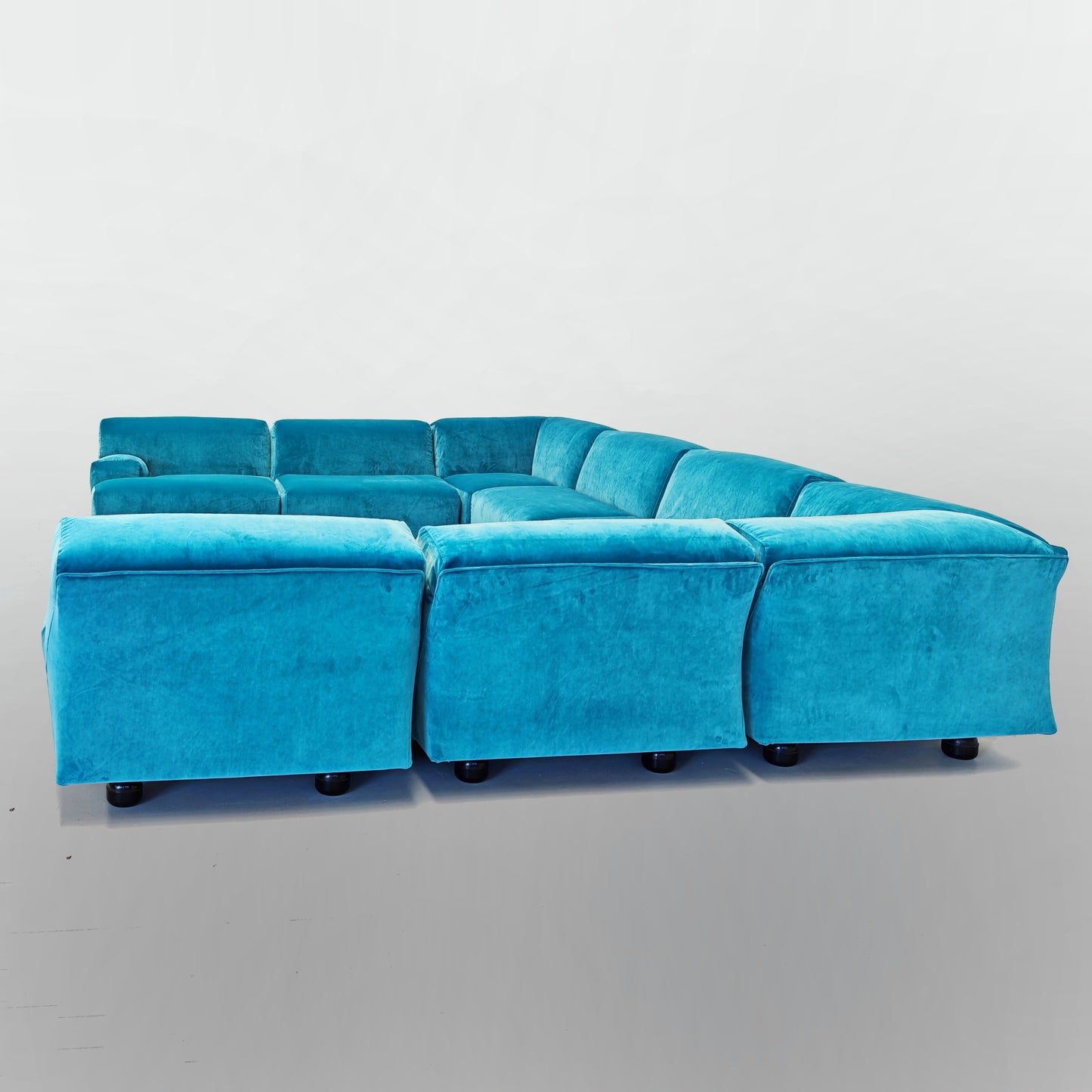 Divano modulare (8) velluto azzurro mod. Fiandra Vico Magistretti per Cassina anni 70/80