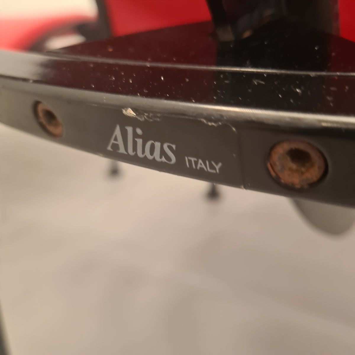 Paire de fauteuils en fer et cuir des années 80, modèle Signora Chan de Carlo Forcolini pour Alias (1986)