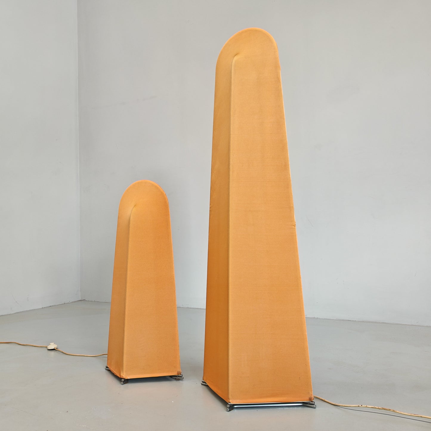 Lampada da terra in tessuto Kazuki, K.Takahama per Sirrah anni 70 (Grande)