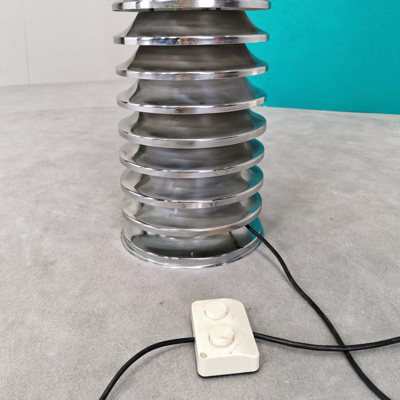 Lampada vintage anni 70 con paralume in tessuto