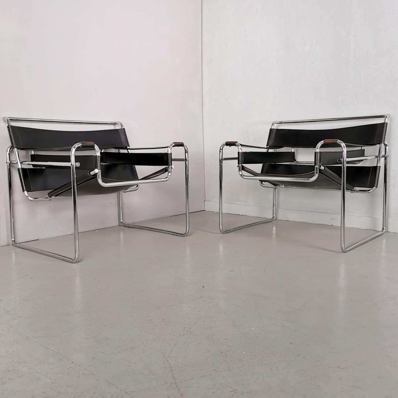 Armchairs Wassily Marcel Breuer for Gavina 1970