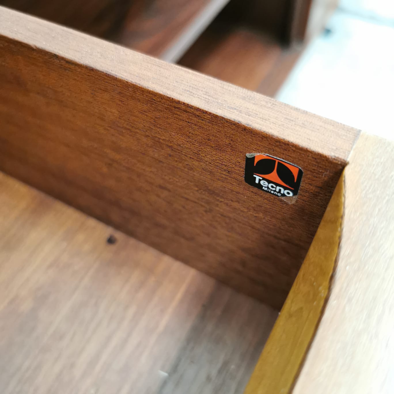 Sideboard SE3 Osvaldo Borsani per Tecno 1960's