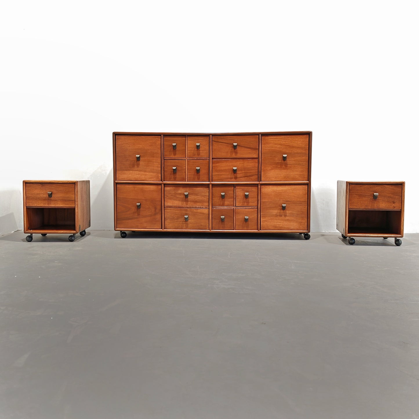 Cassettiera Credenza in noce Fabio Lenci per Bernini 1970's