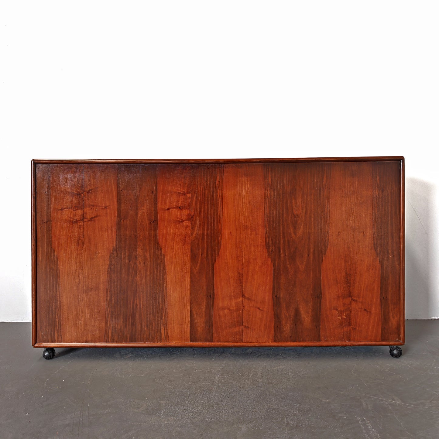 Cassettiera Credenza in noce Fabio Lenci per Bernini 1970's