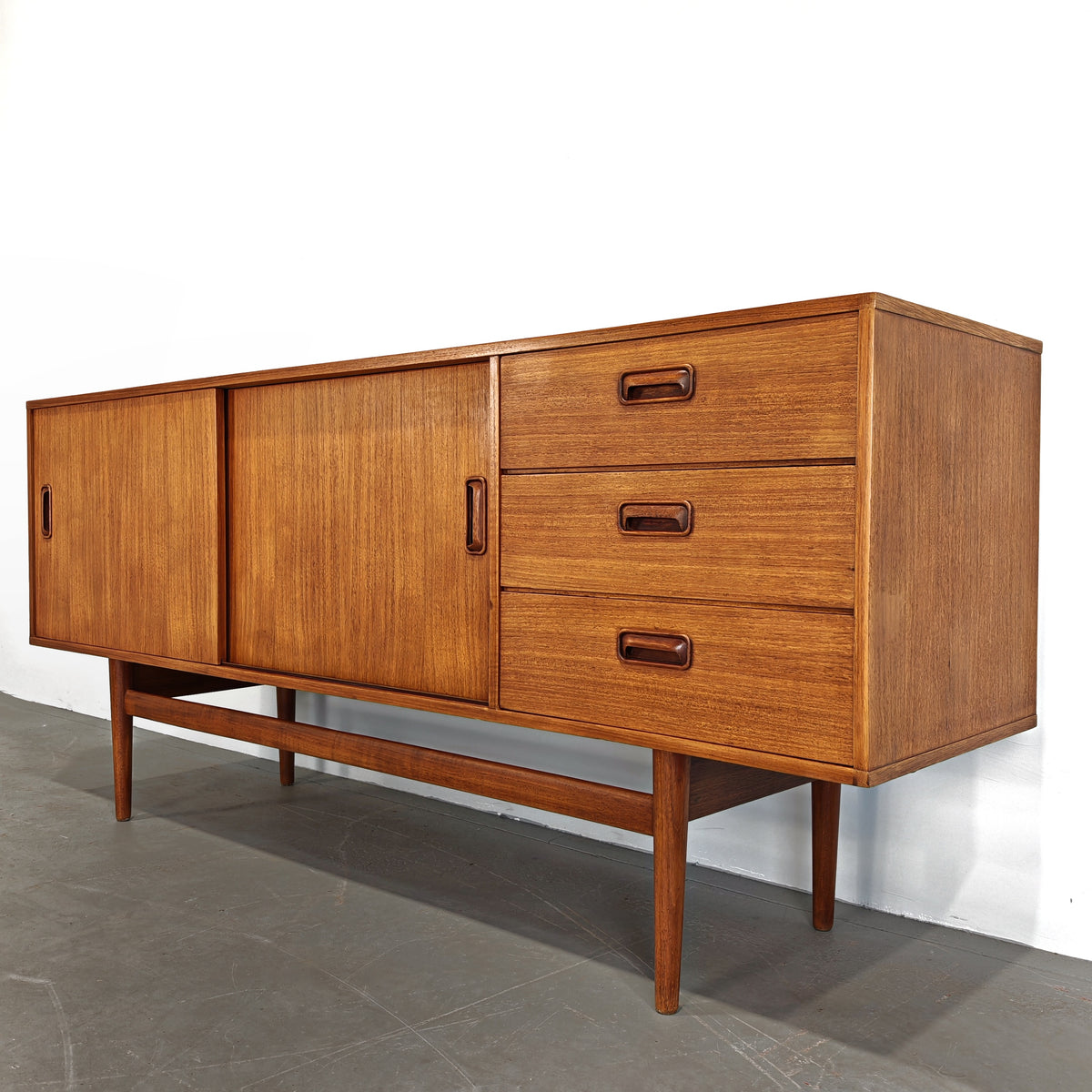 Enfilade scandinave vintage en teck des années 1960