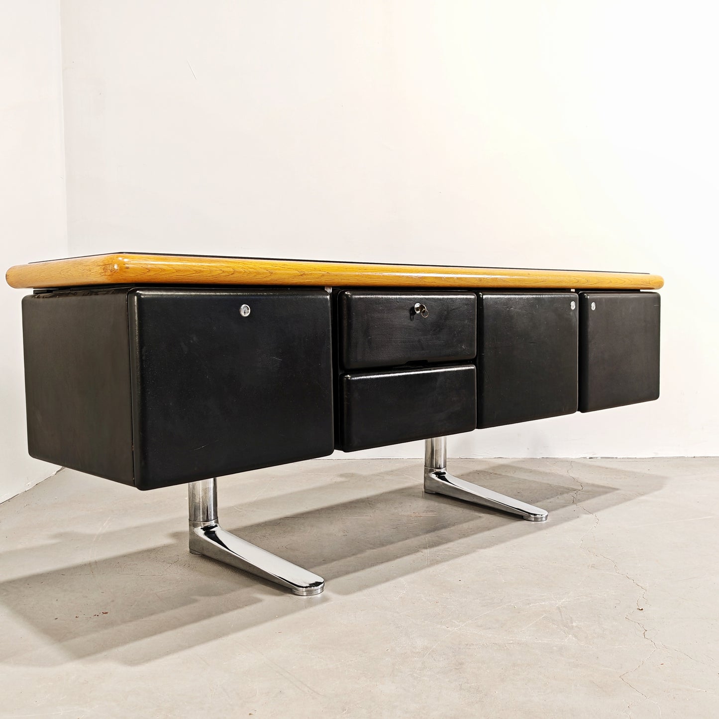 Sideboard Credenza in pelle Warren Platner per Knoll 1970's