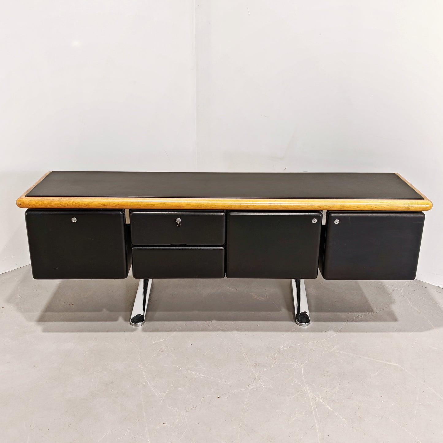 Sideboard Credenza in pelle Warren Platner per Knoll 1970's