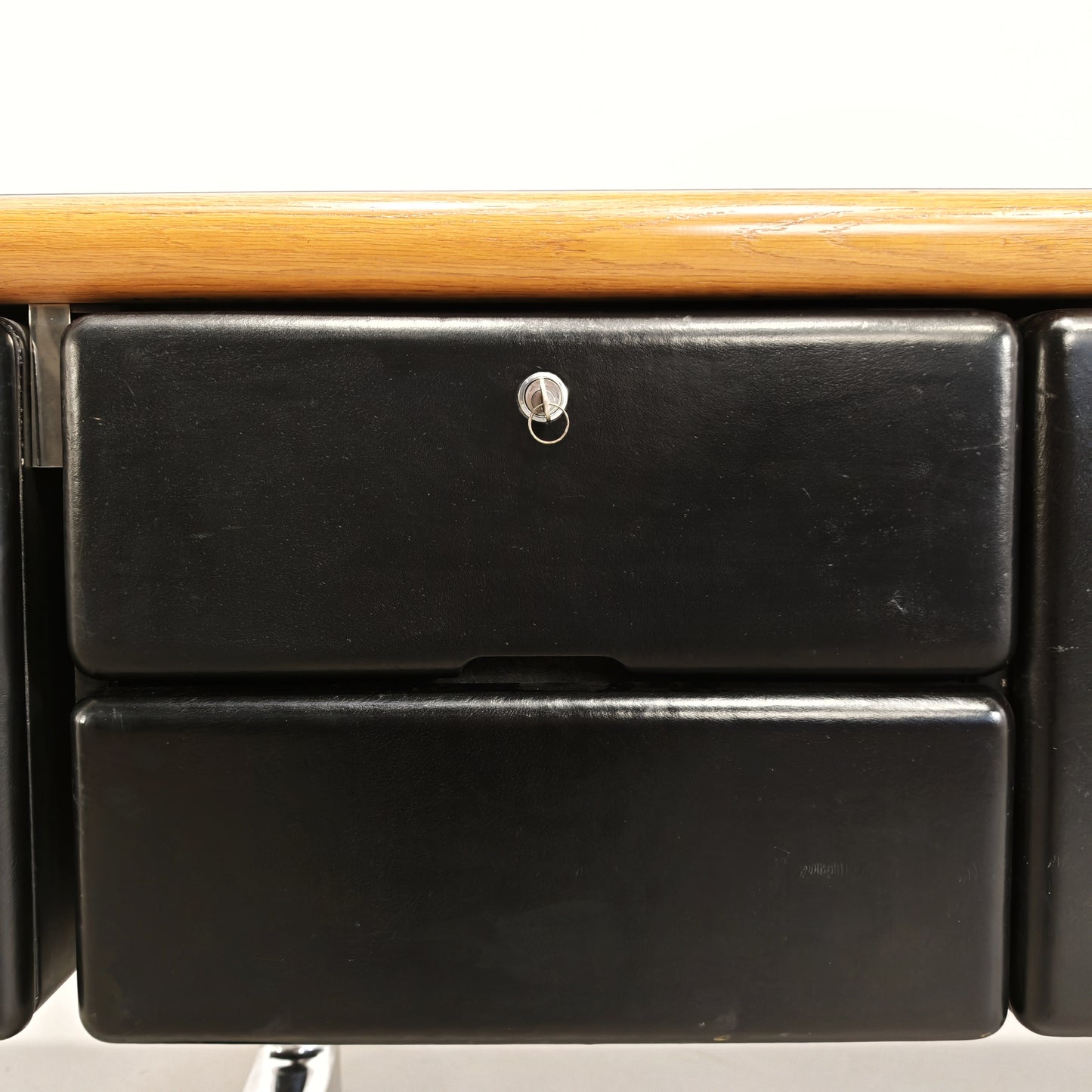 Sideboard Credenza in pelle Warren Platner per Knoll 1970's