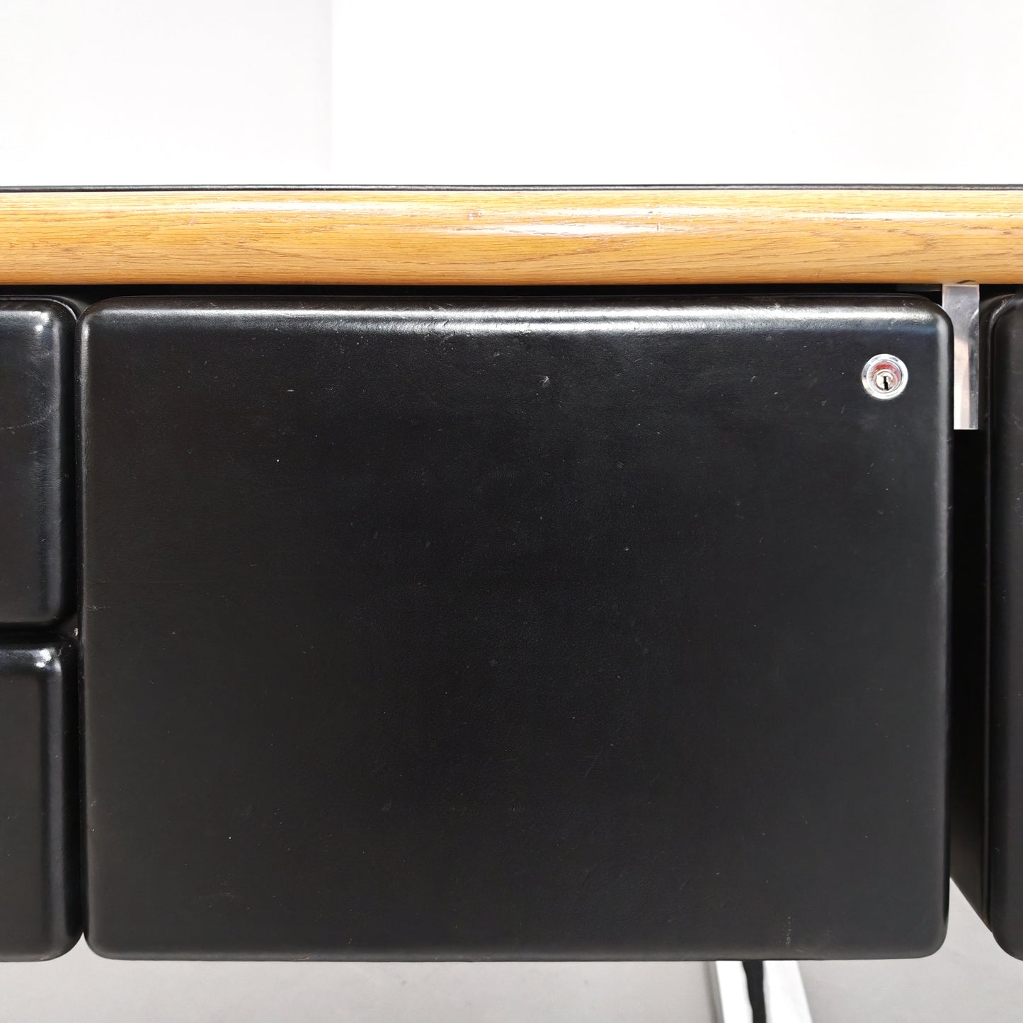 Sideboard Credenza in pelle Warren Platner per Knoll 1970's