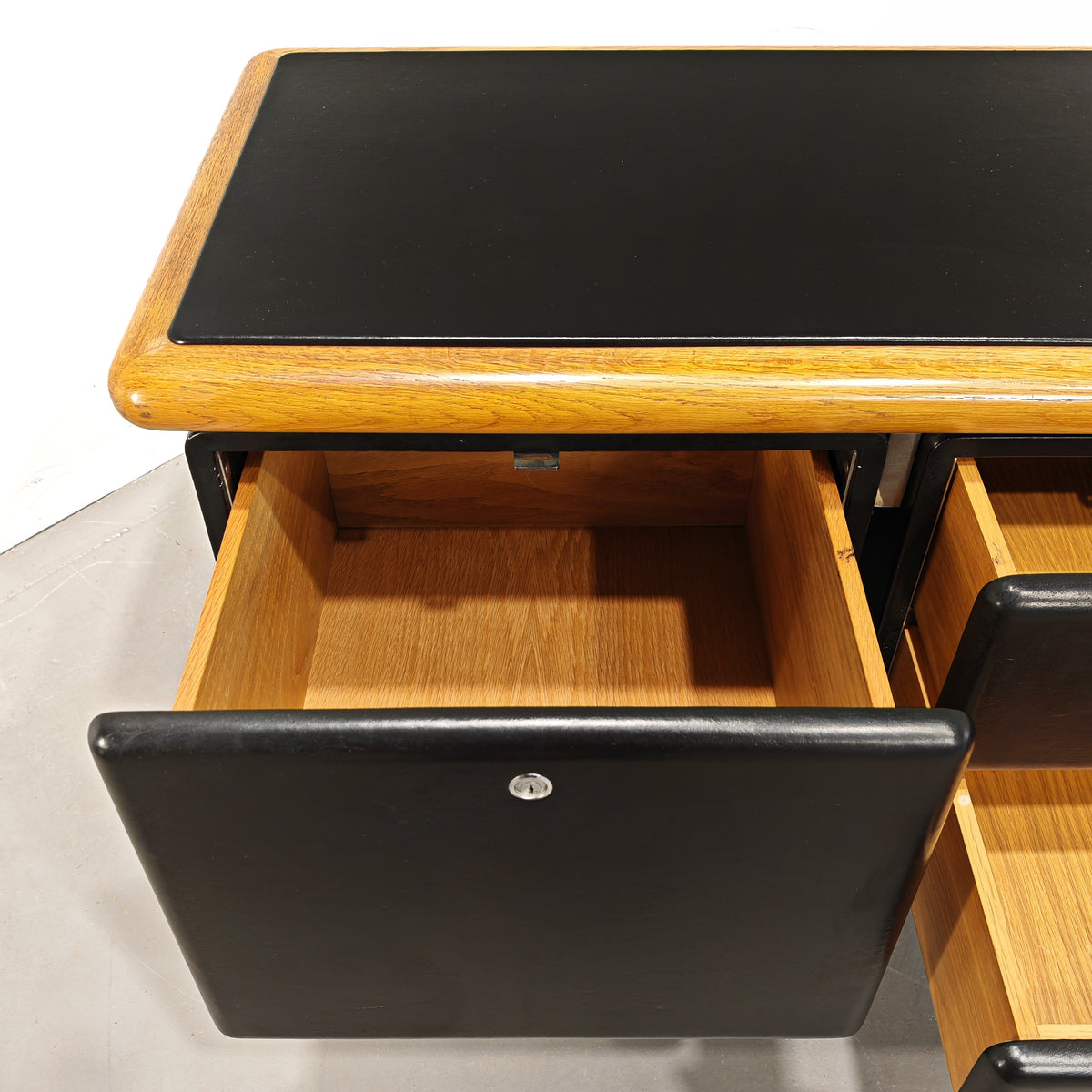 Buffet en cuir Warren Platner pour Knoll, années 1970