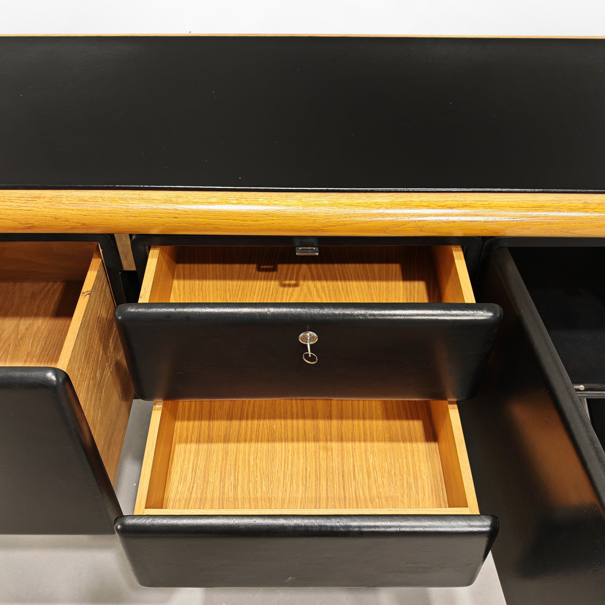 Buffet en cuir Warren Platner pour Knoll, années 1970