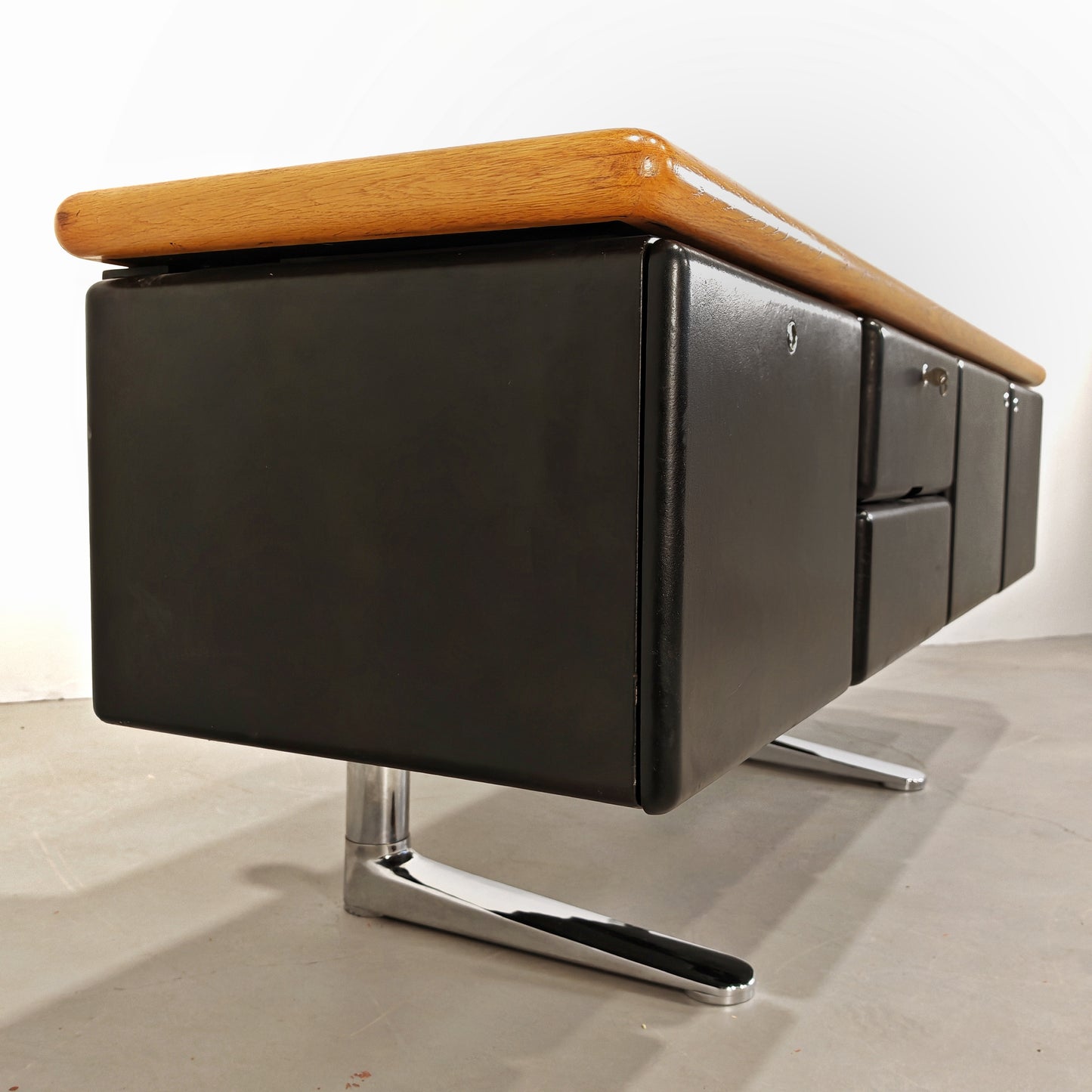 Sideboard Credenza in pelle Warren Platner per Knoll 1970's