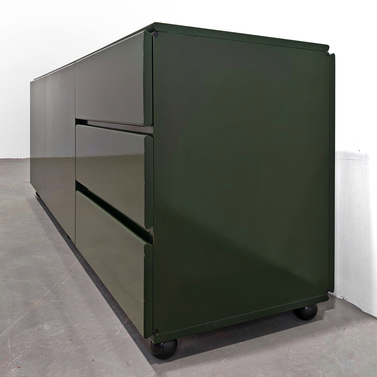 Buffet enfilade vintage années 70 laqué vert anglais
