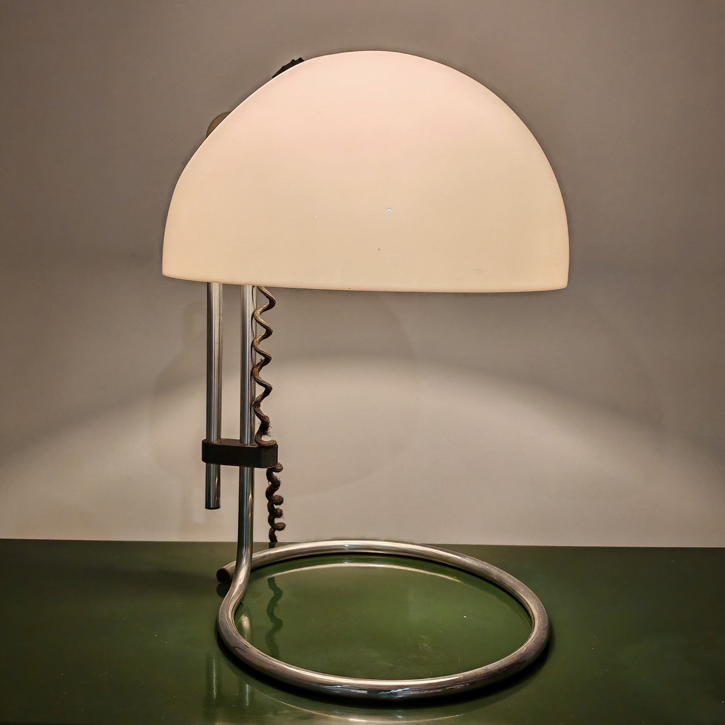 Lampada da tavolo space age mod. 4026 Carlo Santi per Kartell 1970's