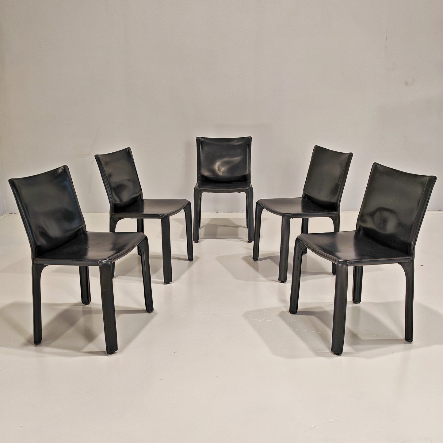 Set di 5 sedie in cuoio nero mod. CAB Mario Bellini per Cassina 1970's