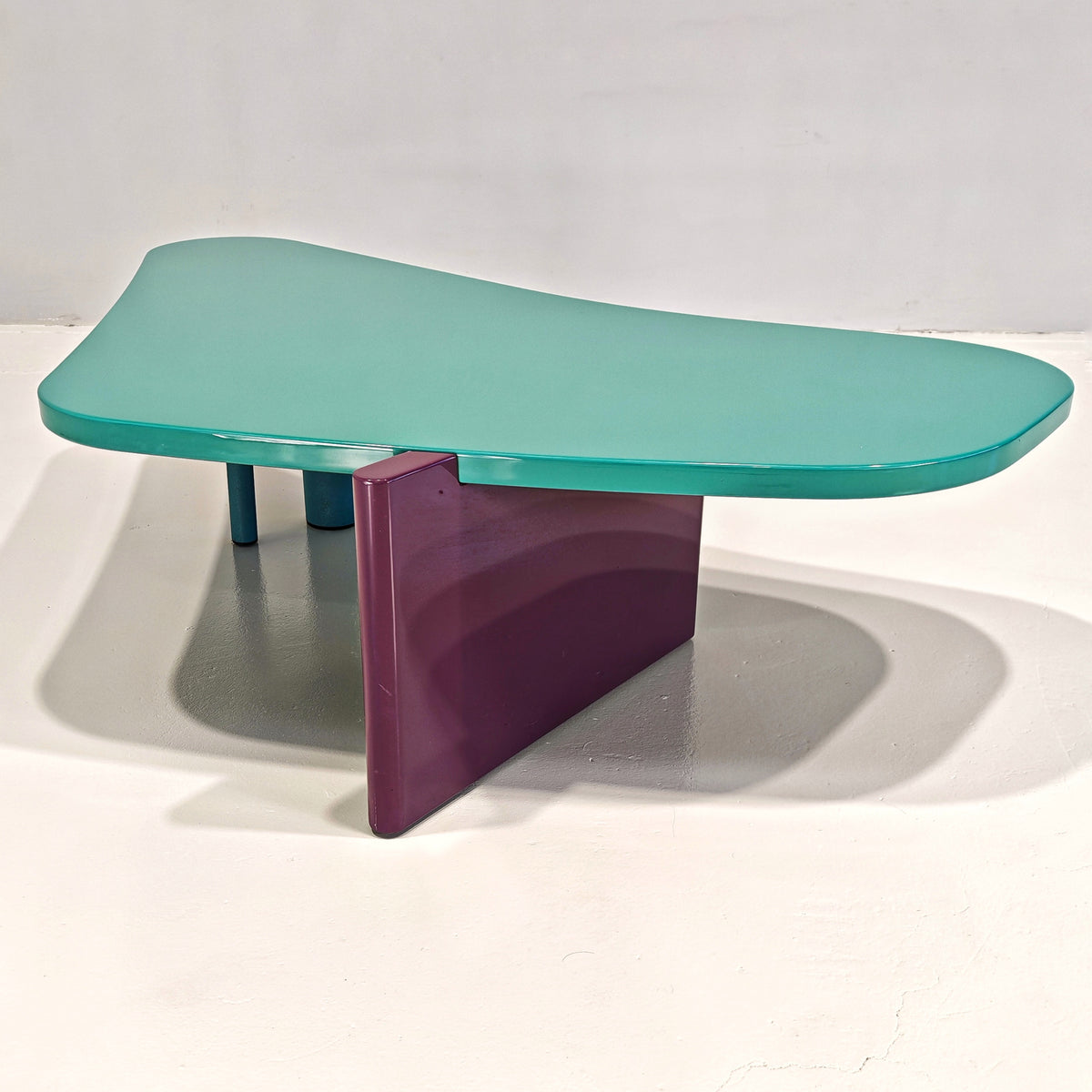 Table basse laquée Saporiti, années 1980