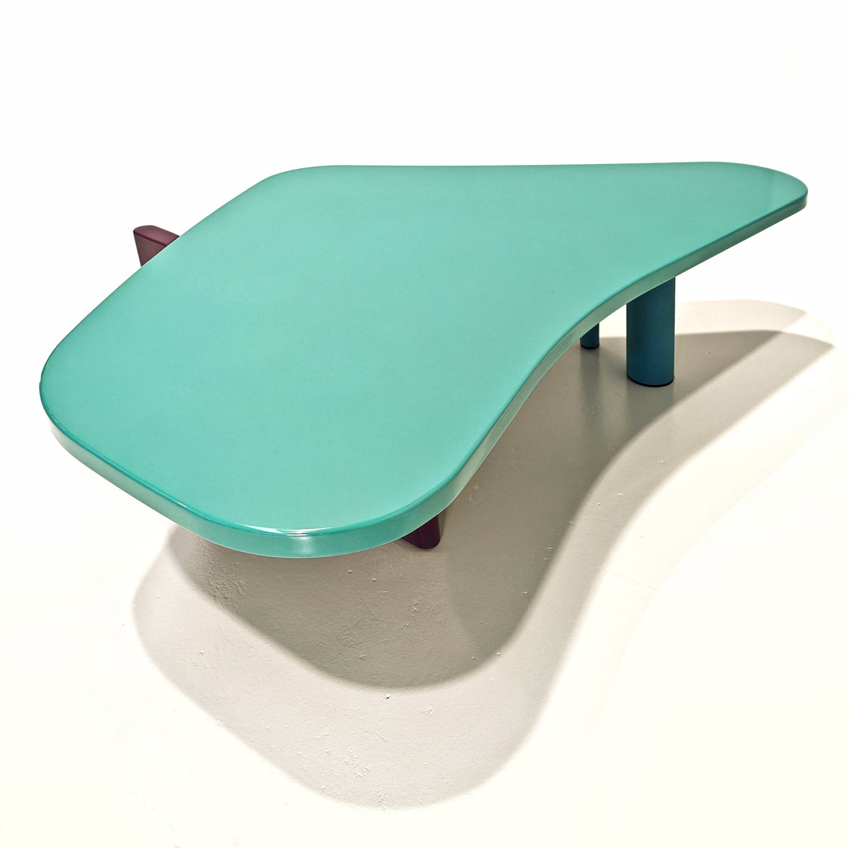 Table basse laquée Saporiti, années 1980