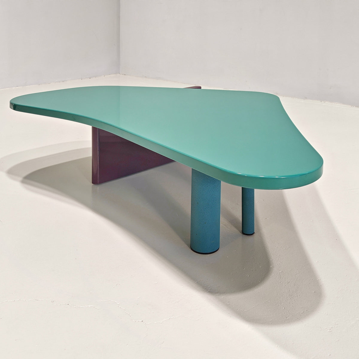 Table basse laquée Saporiti, années 1980