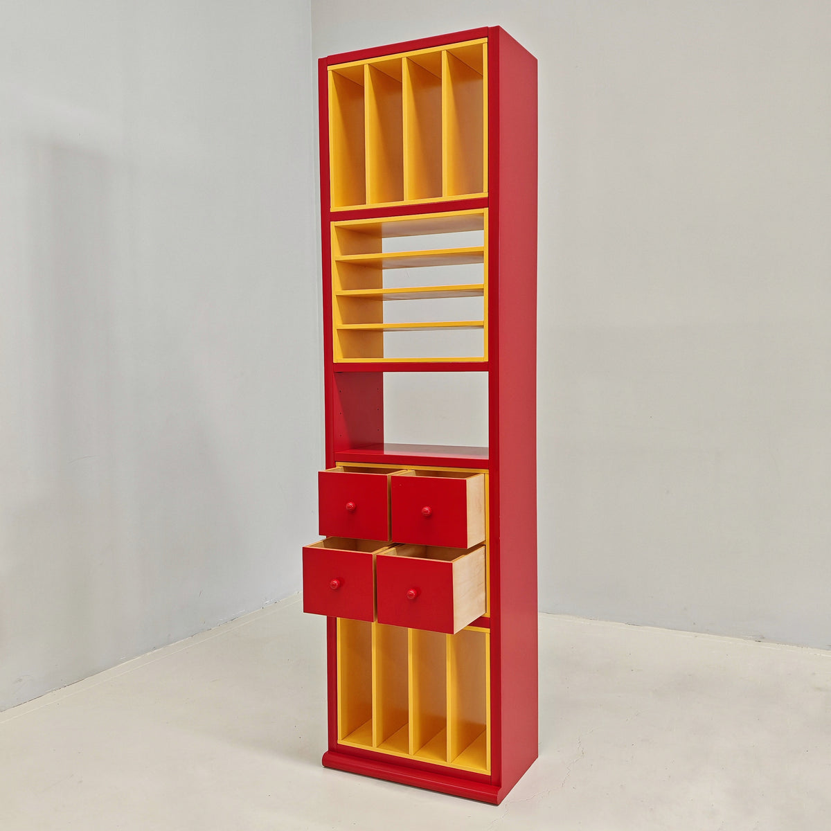 Meuble bibliothèque porte-vinyles laqué années 80