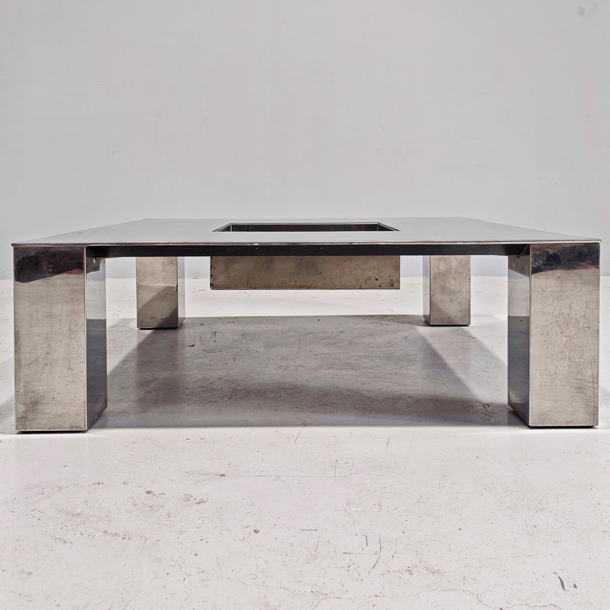 Table basse en acier modèle Tebe, Giovanni Offredi pour Saporiti, années 70