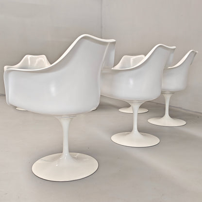 Ensemble de 6 chaises/fauteuils à accoudoirs Tulip d'Eero Saarinen pour Knoll
