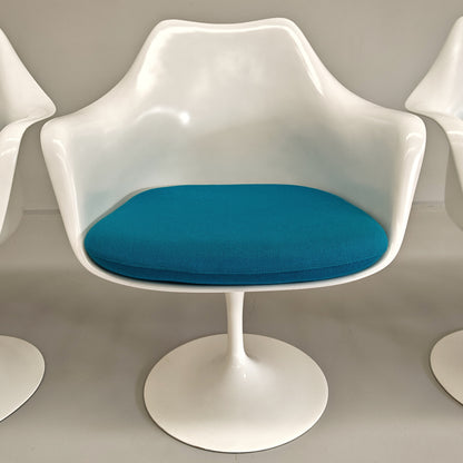 Ensemble de 6 chaises/fauteuils à accoudoirs Tulip d'Eero Saarinen pour Knoll