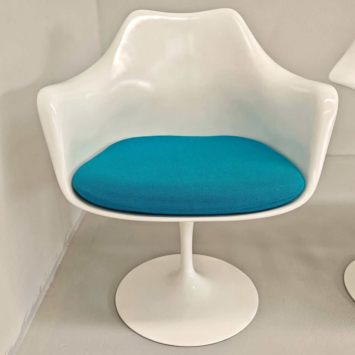 Ensemble de 6 chaises/fauteuils à accoudoirs Tulip d'Eero Saarinen pour Knoll