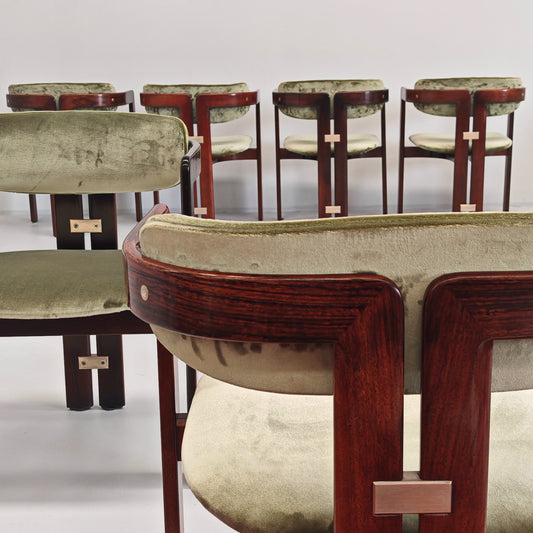 Set di sei sedie anni 70 legno e velluto verde modello "Pamplona" di A.Savini per Pozzi