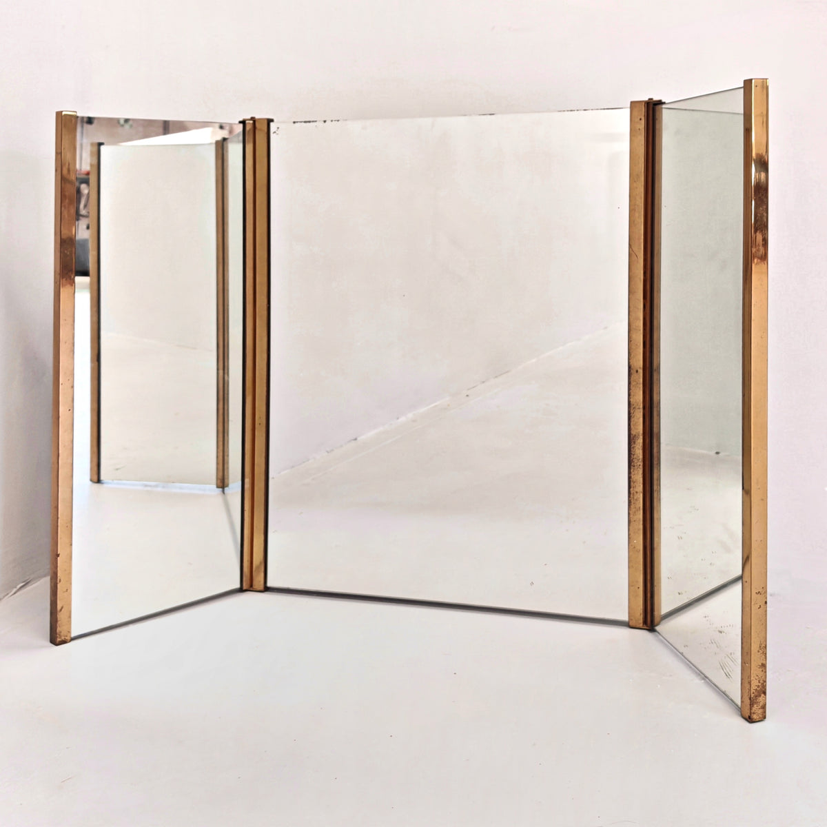 Specchio pieghevole in ottone vintage anni 70