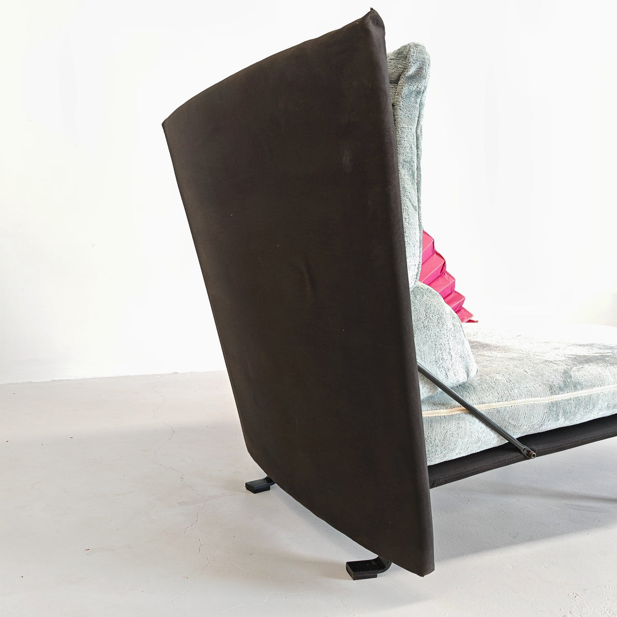 Chaise longue dormeuse verde e fucsia  "Miranda" Paolo Nava per Flexform anni 80