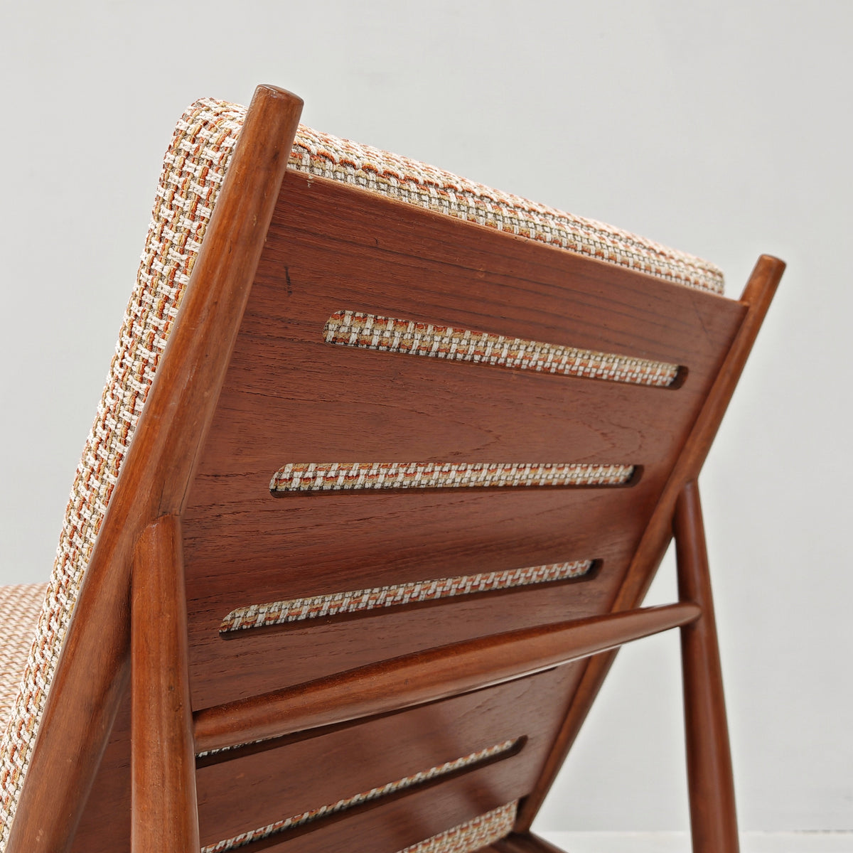 Poltrona in teak ISA Bergamo anni 60