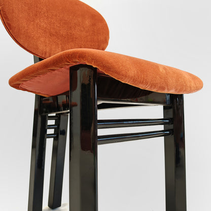 Ensemble de 8 chaises en velours mod. "MED" G. Stoppino et L. Acerbis pour Acerbis, années 1980