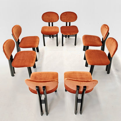 Ensemble de 8 chaises en velours mod. "MED" G. Stoppino et L. Acerbis pour Acerbis, années 1980