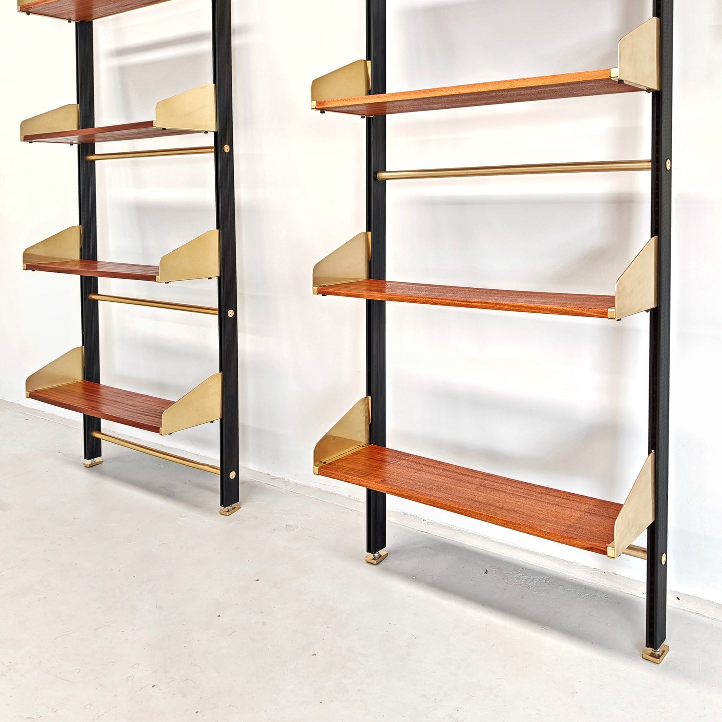 Libreria design vintage legno e ottone anni 60 produzione FEAL  - disponibili 2