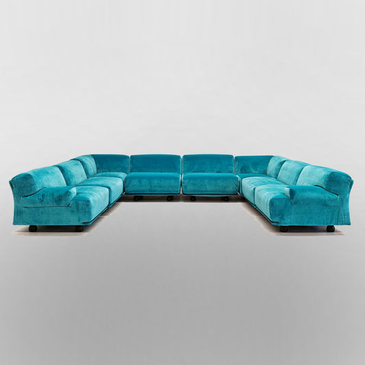 Divano modulare (8) velluto azzurro mod. Fiandra Vico Magistretti per Cassina anni 70/80