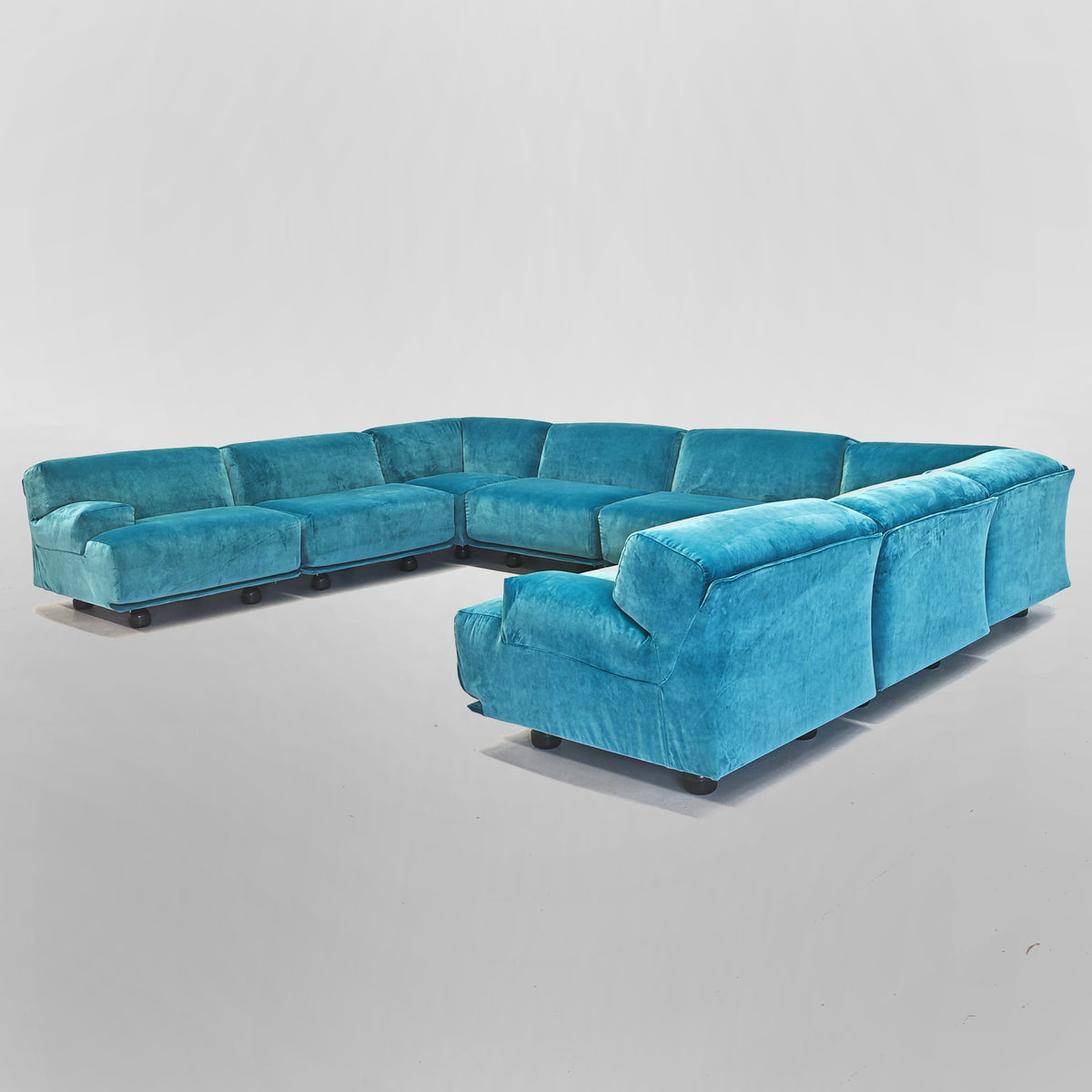 Divano modulare (8) velluto azzurro mod. Fiandra Vico Magistretti per Cassina anni 70/80