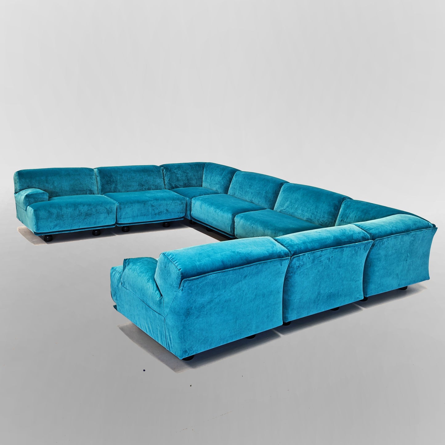 Divano modulare (8) velluto azzurro mod. Fiandra Vico Magistretti per Cassina anni 70/80