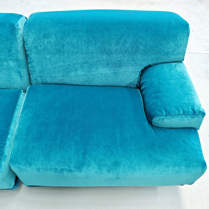 Divano modulare (4) velluto azzurro mod. Fiandra Vico Magistretti per Cassina anni 70/80