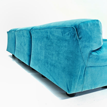 Canapé modulable (5) en velours bleu, modèle Fiandra de V. Magistretti pour Cassina, années 70/80