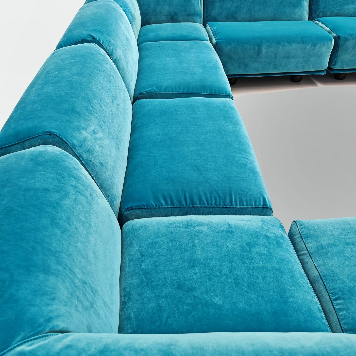 Divano modulare (8) velluto azzurro mod. Fiandra Vico Magistretti per Cassina anni 70/80