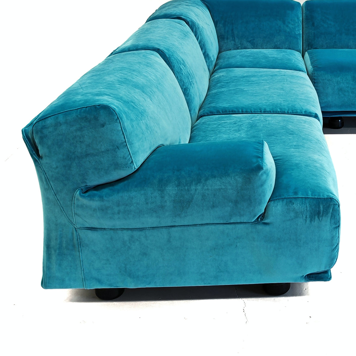 Canapé modulable (5) en velours bleu, modèle Fiandra de V. Magistretti pour Cassina, années 70/80