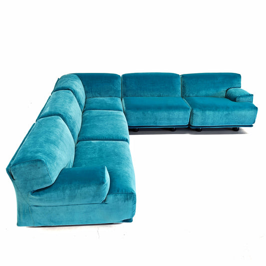 Divano componibile (5) in velluto Azzurro modello Fiandra V. Magistretti per Cassina anni 70/80