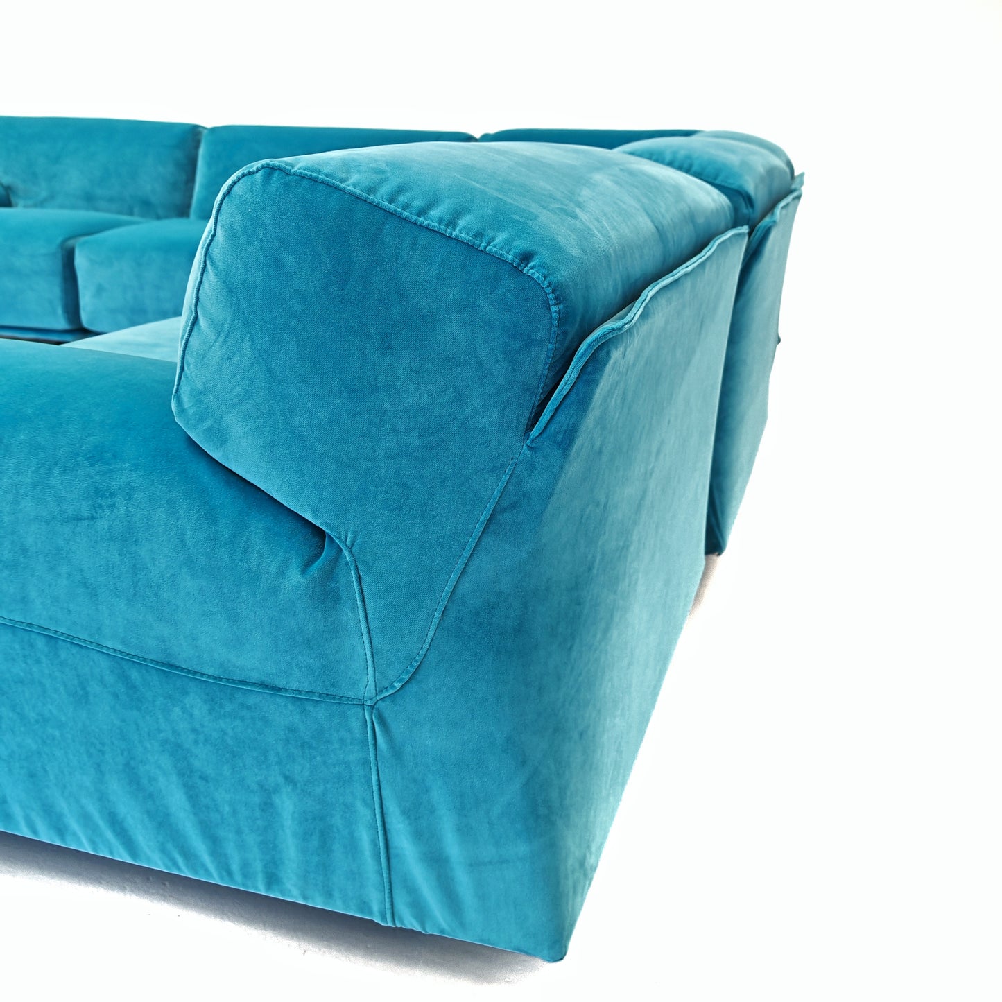 Divano componibile (5) in velluto Azzurro modello Fiandra V. Magistretti per Cassina anni 70/80