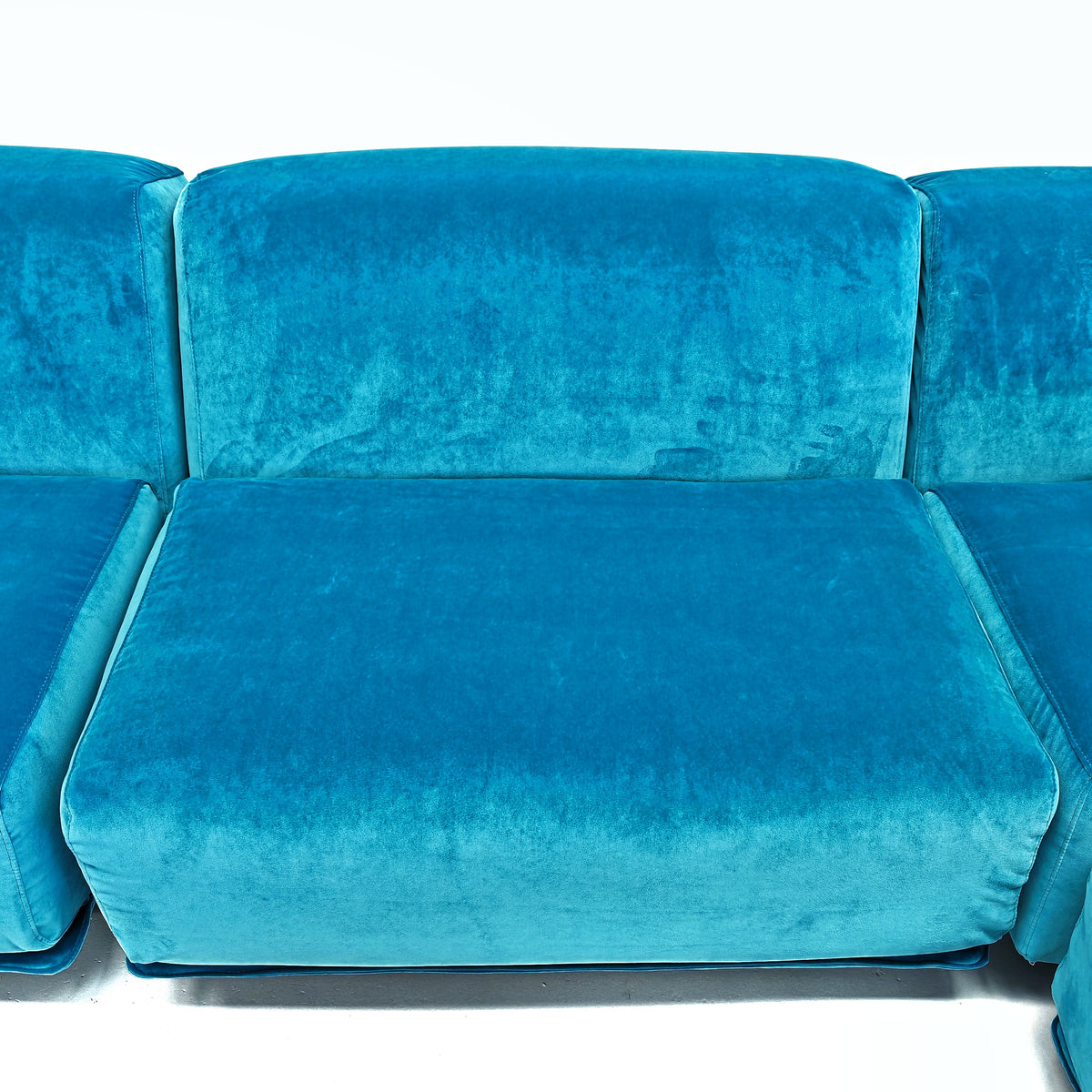 Canapé modulable (5) en velours bleu, modèle Fiandra de V. Magistretti pour Cassina, années 70/80