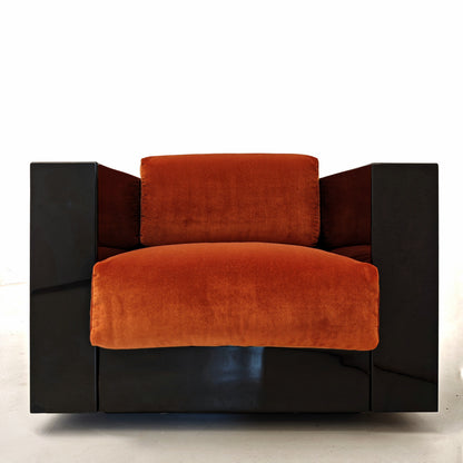 Paire de fauteuils Saratoga laqués noirs en velours couleur brique rouille, années 70, dessinés par Vignelli pour Poltronova
