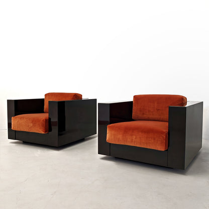Paire de fauteuils Saratoga laqués noirs en velours couleur brique rouille, années 70, dessinés par Vignelli pour Poltronova
