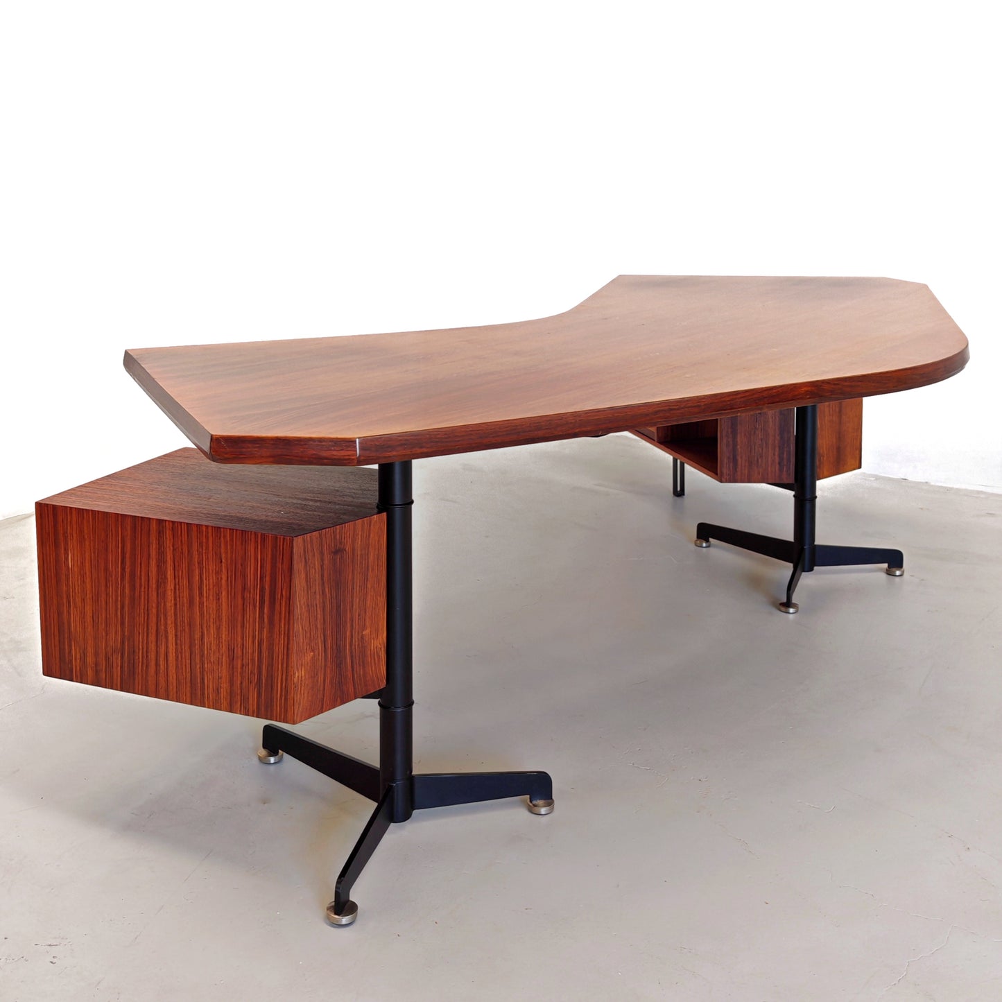 Scrivania direzionale Boomerang O. Borsani per Tecno anni 60