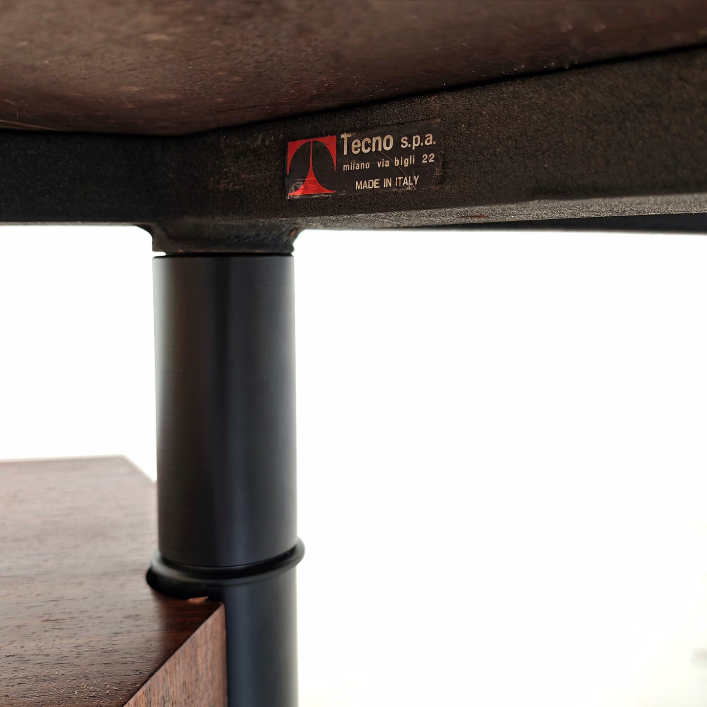 Scrivania direzionale Boomerang O. Borsani per Tecno anni 60