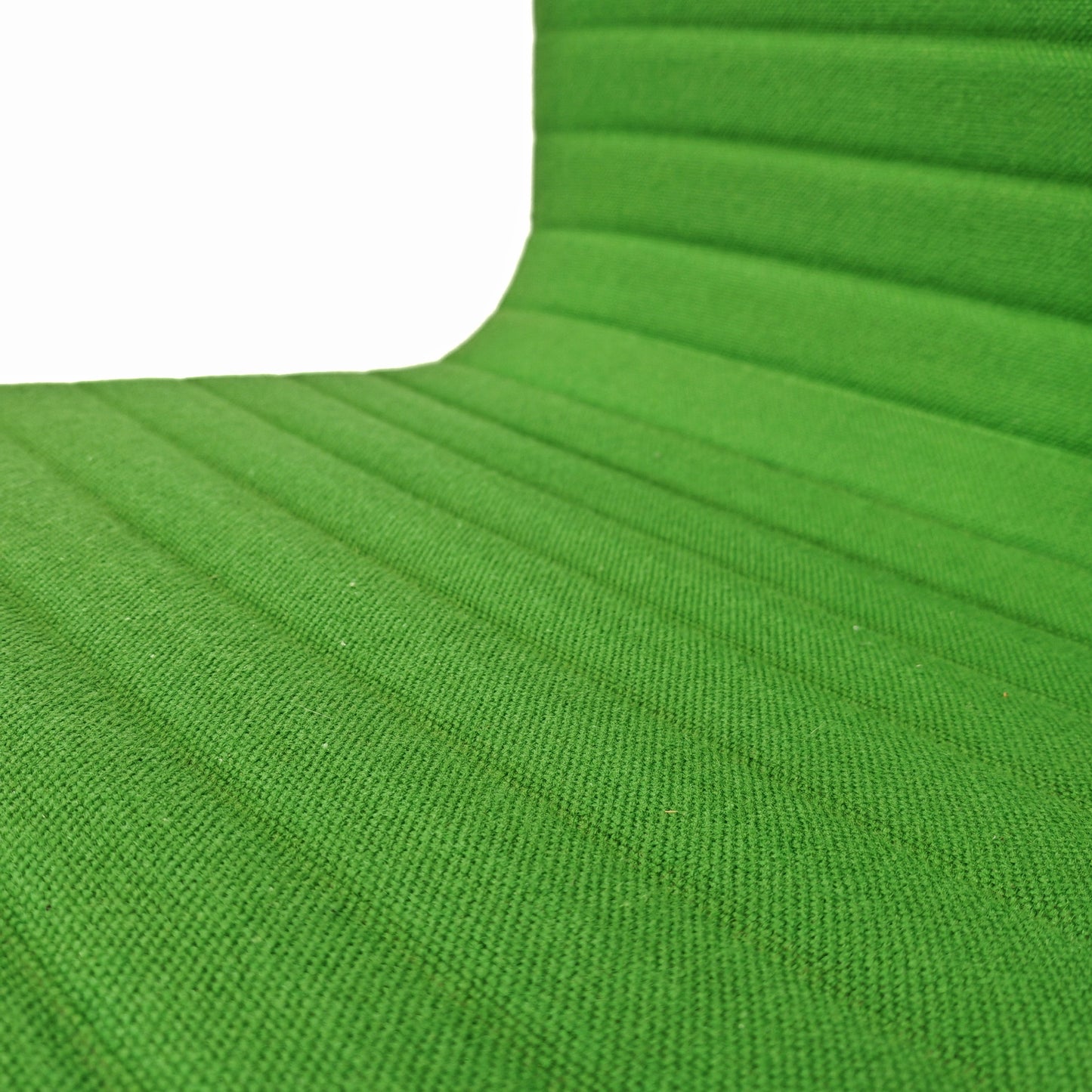 Sedie girevoli verdi Aluminium EA 105 Charles & Ray Eames per Herman Miller by ICF/DE PADOVA